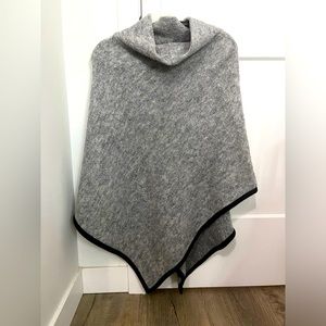 GUESS Grey Poncho